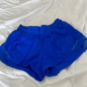 Lululemon hotty hot low rise short royal blue 2.5 inch